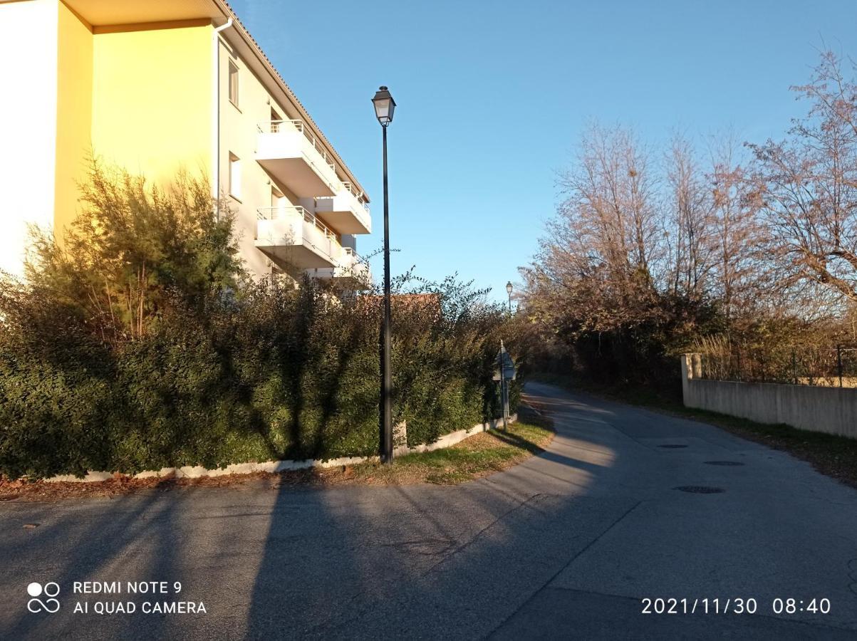 Апартаменты Appart Douillet Шато-Арну Экстерьер фото